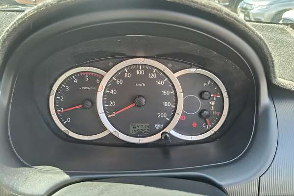 2014 Mitsubishi Triton GLX MN 4X4