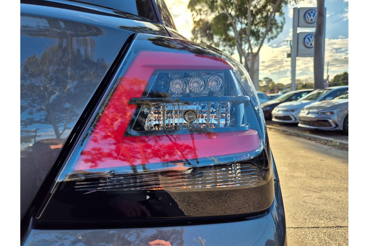 2025 Suzuki Swift Hybrid GLX UZ