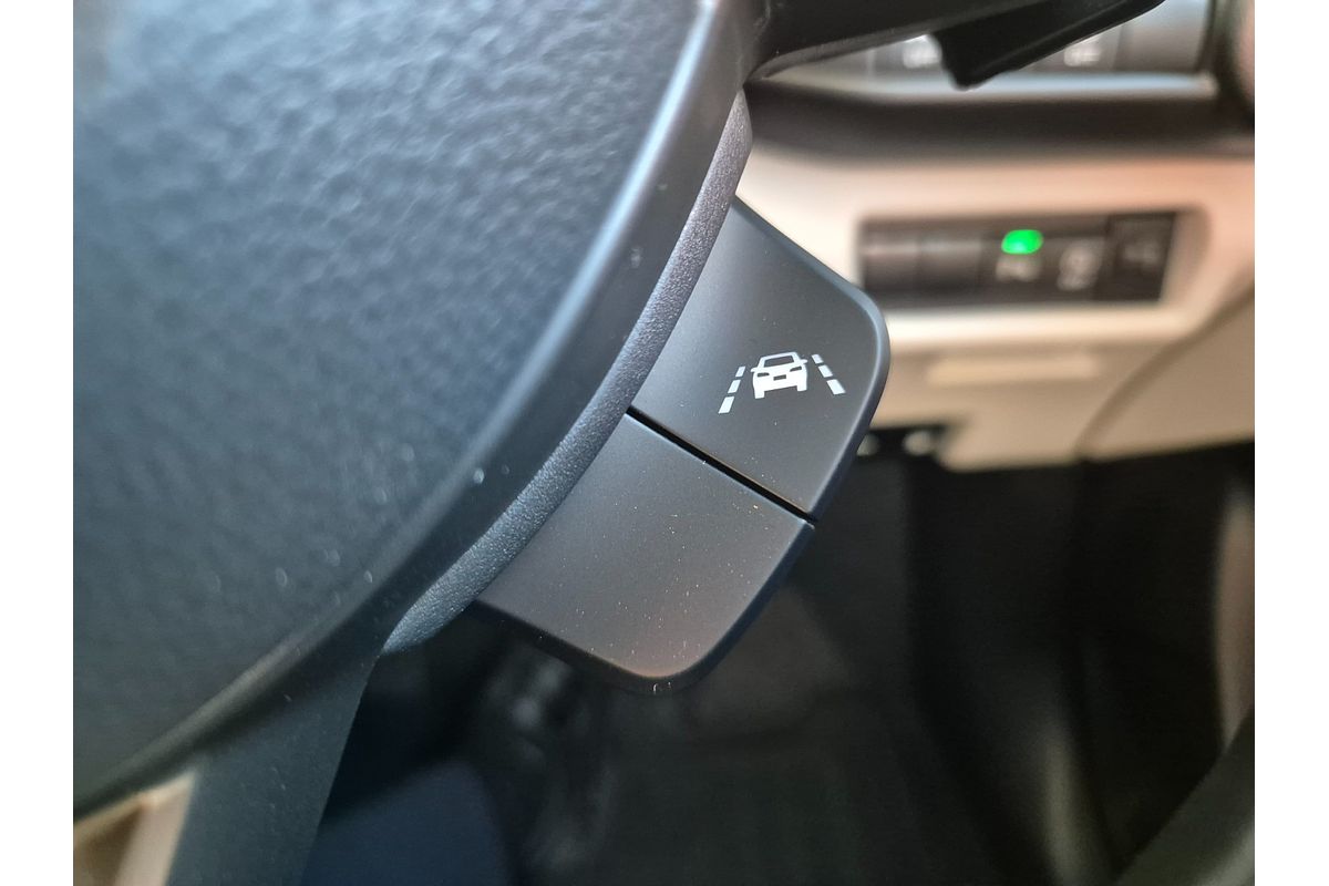 2025 Suzuki Swift Hybrid GLX UZ