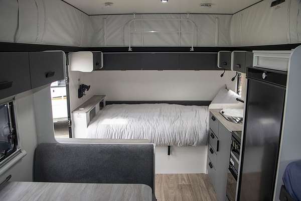 2025 Jayco STARCRAFT POPTOP 17.58-3.BP.SC-MY25