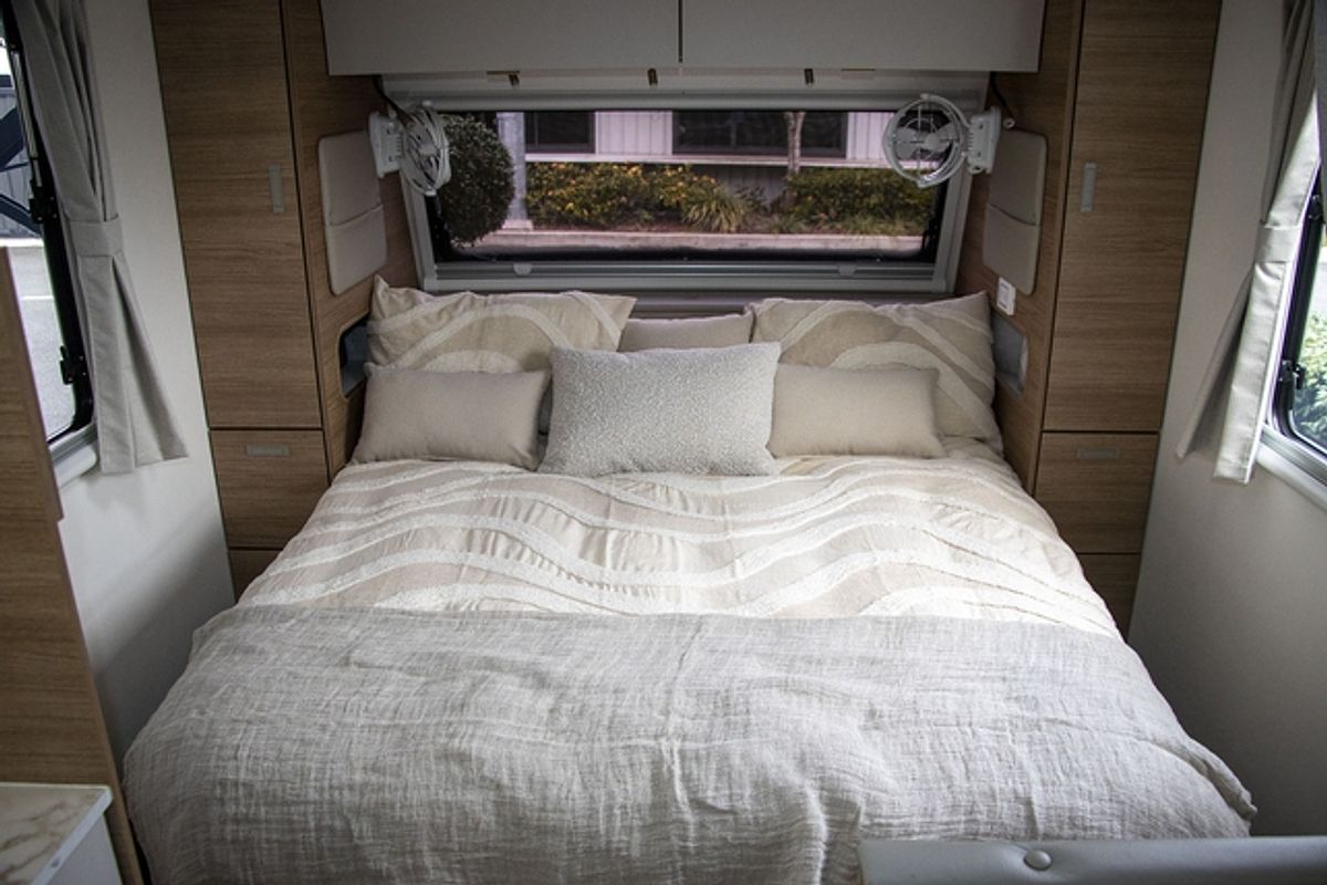 2025 Jayco SILVERLINE CARAVAN 22.68-5.OB.SL-MY25