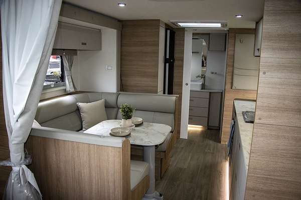 2025 Jayco SILVERLINE CARAVAN 22.68-5.OB.SL-MY25
