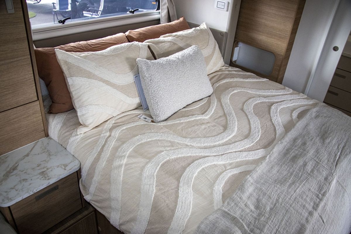 2025 Jayco SILVERLINE CARAVAN 21.65-4.OB.SL-MY25