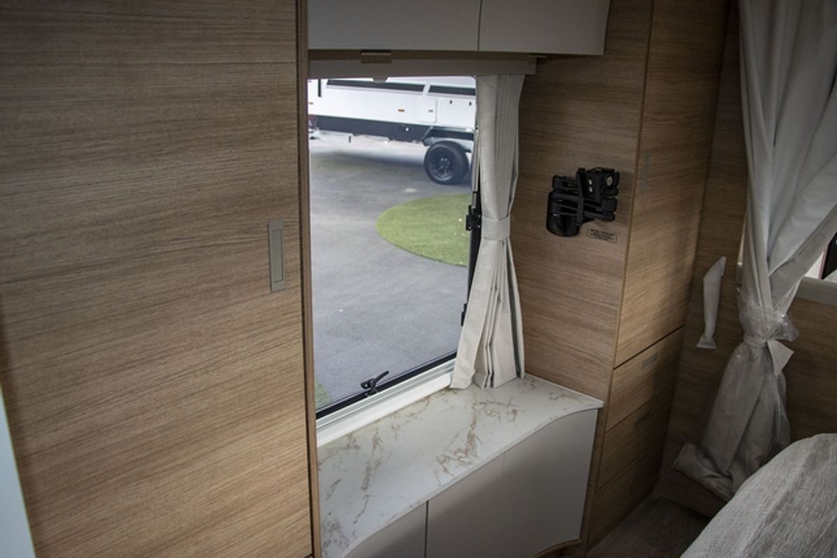 2025 Jayco SILVERLINE CARAVAN 21.65-4.OB.SL-MY25
