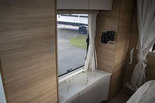 2025 Jayco SILVERLINE CARAVAN 21.65-4.OB.SL-MY25