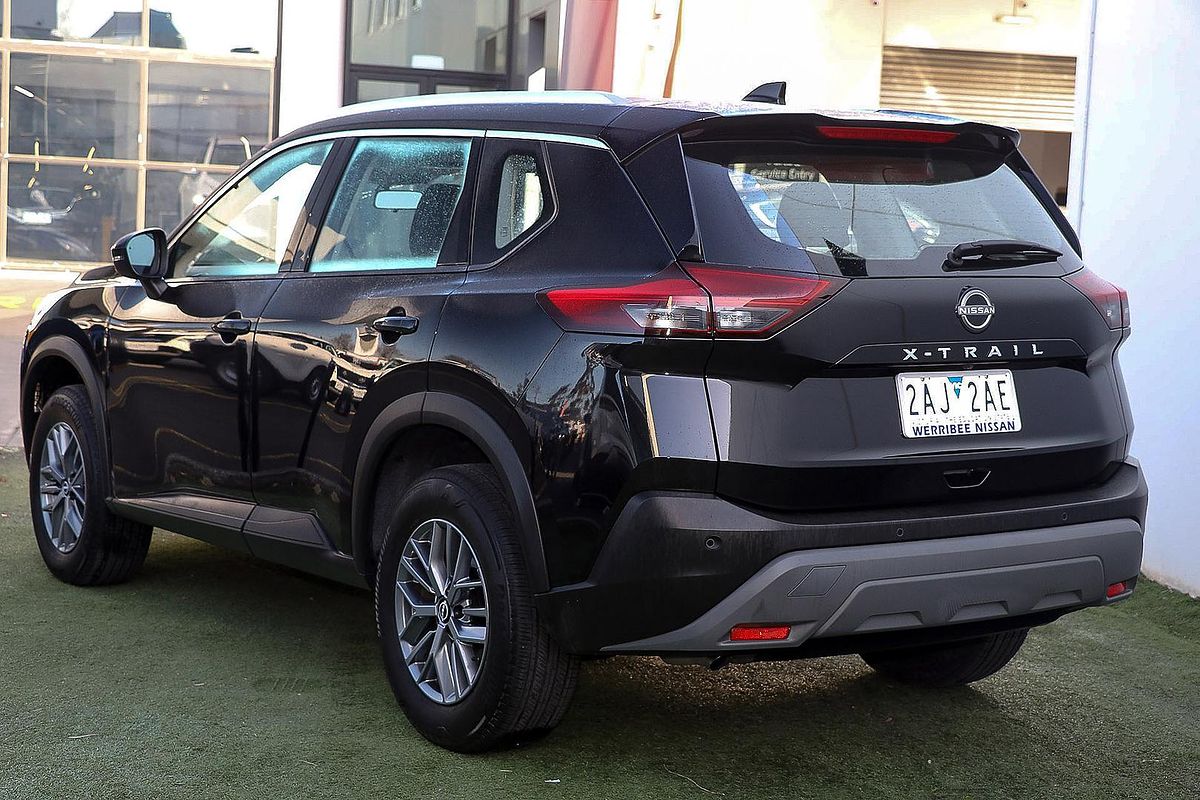 2024 Nissan X-TRAIL ST T33