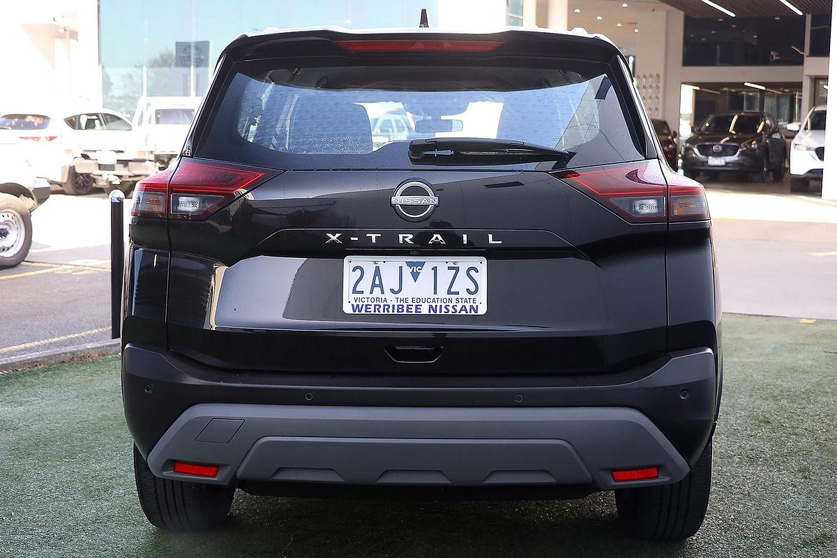 2024 Nissan X-TRAIL ST T33