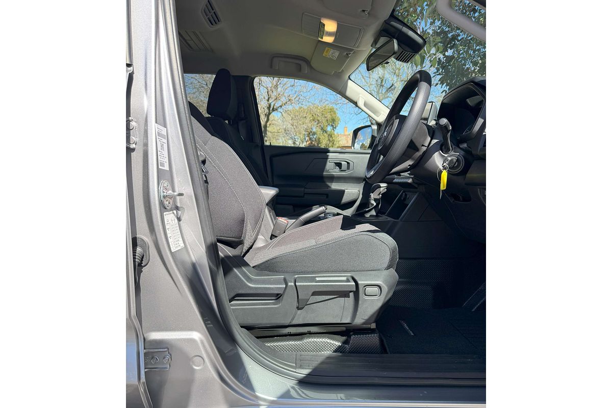2025 Mitsubishi Triton GLX+ MV 4X4