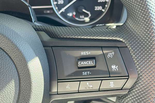 2025 Mitsubishi Triton GLX+ MV 4X4