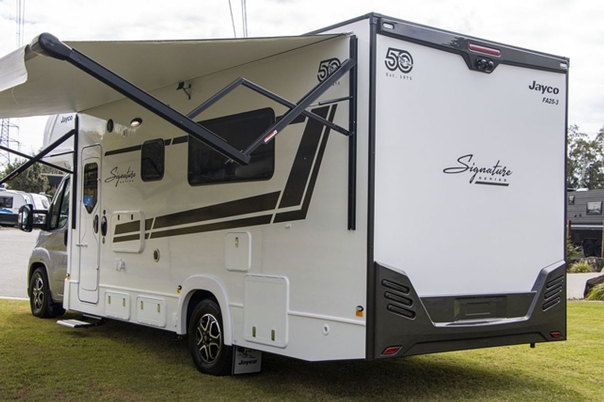 2025 Jayco SIGNATURE MOTORHOME FA.25-3.SG-MY25