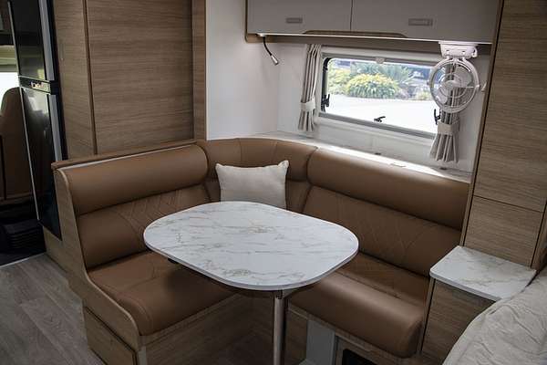 2025 Jayco SIGNATURE MOTORHOME FA.25-3.SG-MY25