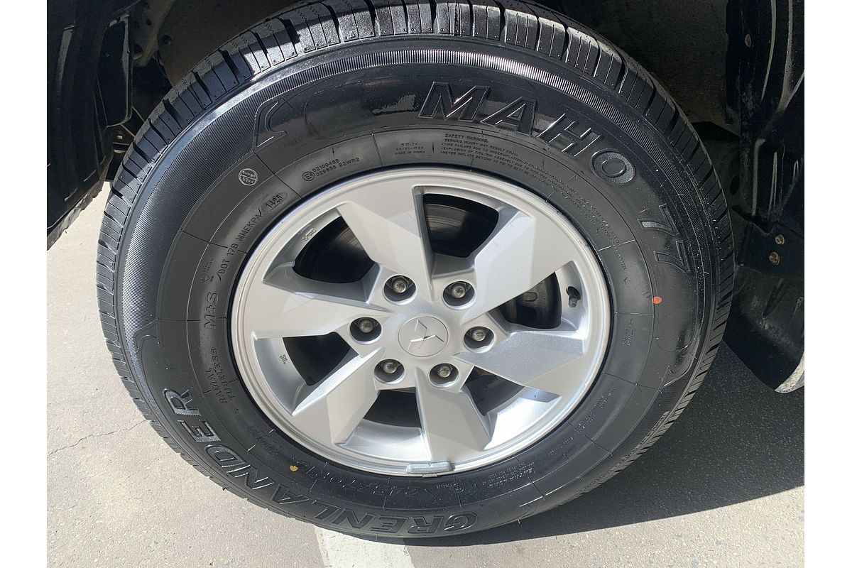2014 Mitsubishi Triton GLX-R MN 4X4