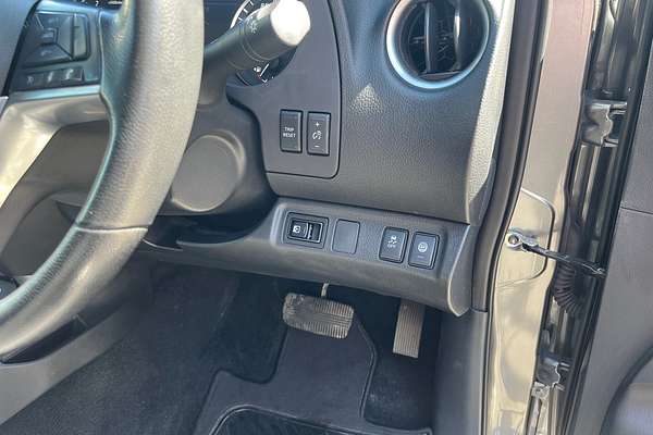 2023 Nissan Navara ST-X D23 4X4