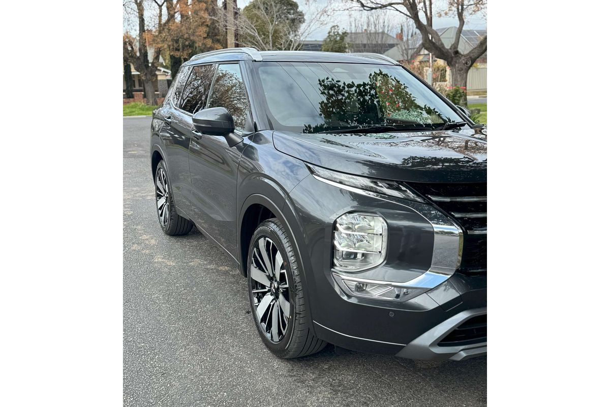 2025 Mitsubishi Outlander Exceed Tourer ZM
