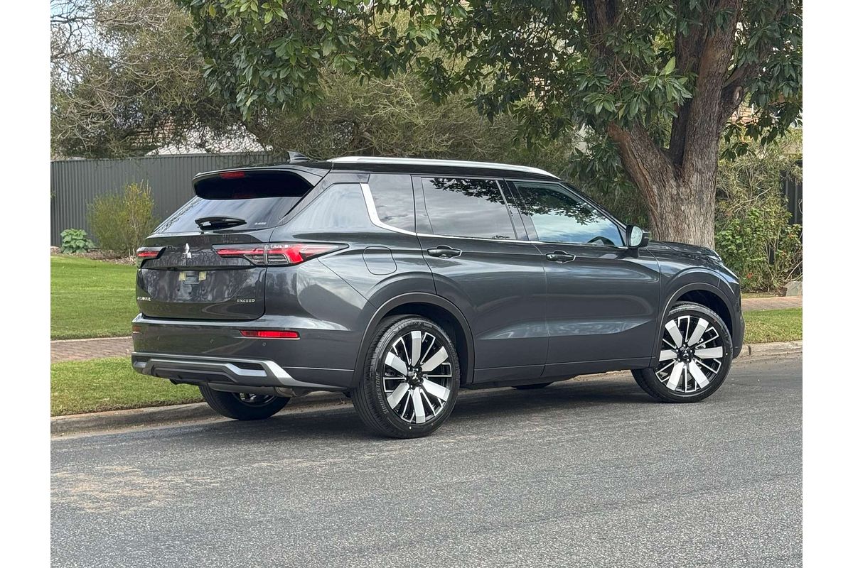 2025 Mitsubishi Outlander Exceed Tourer ZM