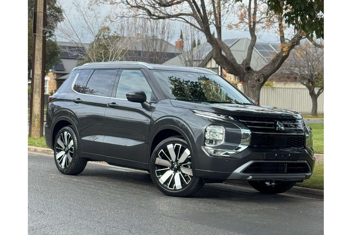 2025 Mitsubishi Outlander Exceed Tourer ZM