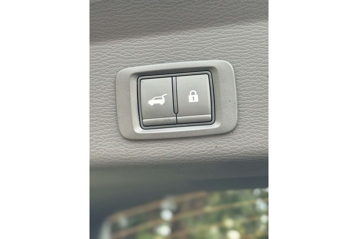 2025 Mitsubishi Outlander Exceed Tourer ZM