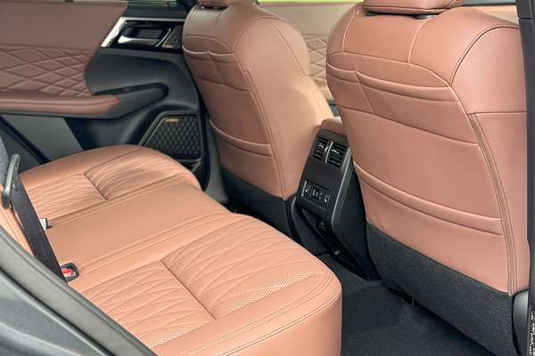2025 Mitsubishi Outlander Exceed Tourer ZM
