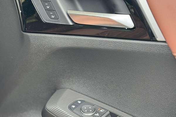 2025 Mitsubishi Outlander Exceed Tourer ZM