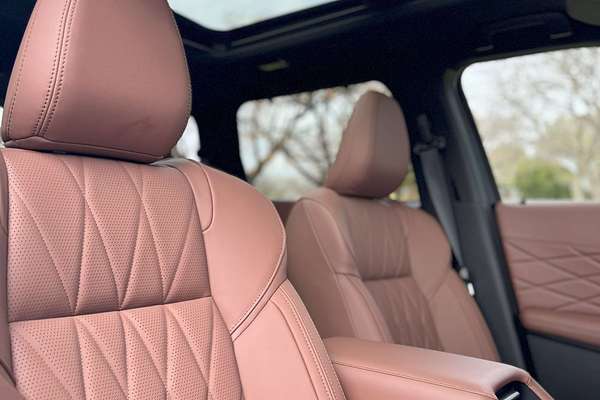 2025 Mitsubishi Outlander Exceed Tourer ZM