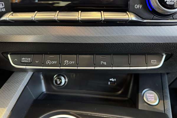 2019 Audi A4 35 TFSI S line B9