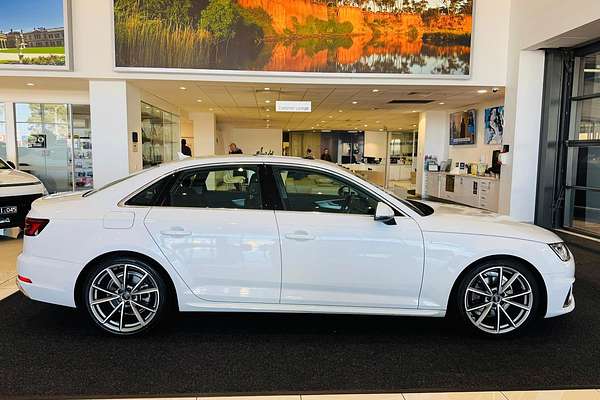 2019 Audi A4 35 TFSI S line B9