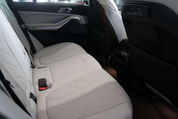 2023 BMW X5 xDrive40i M Sport G05