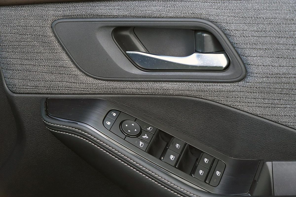 2024 Nissan X-TRAIL ST T33