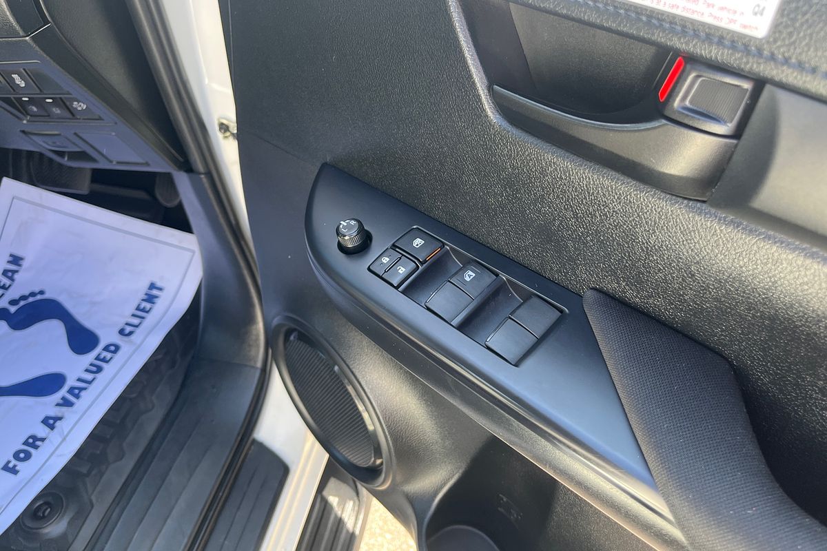 2023 Toyota Hilux SR GUN126R