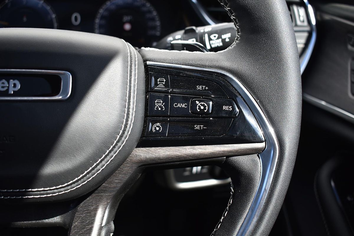 2023 Jeep Grand Cherokee Overland WL
