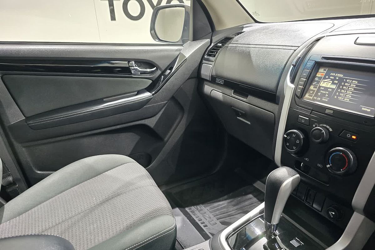 2021 Isuzu MU-X LS-M