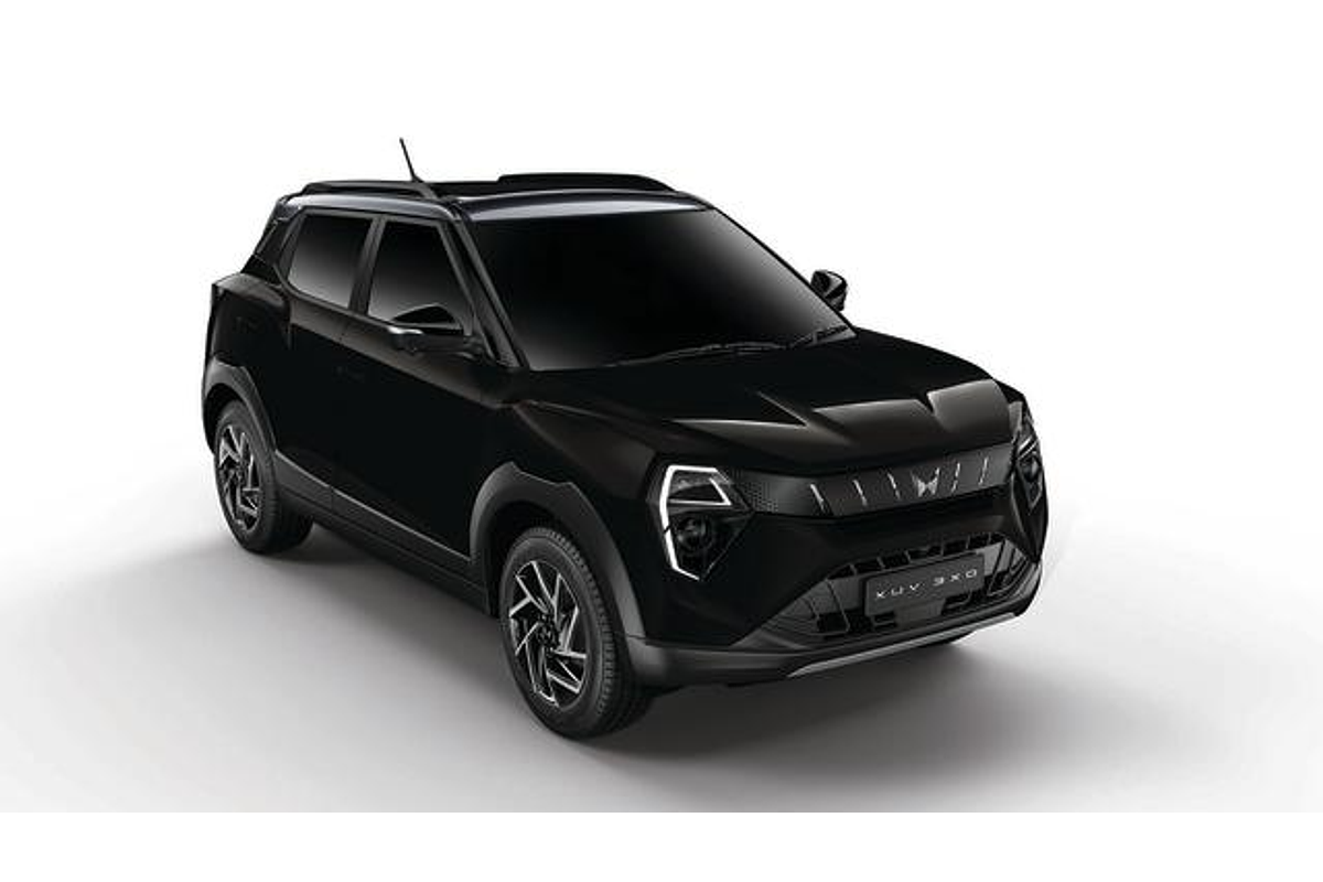 2025 Mahindra XUV3XO AX7L