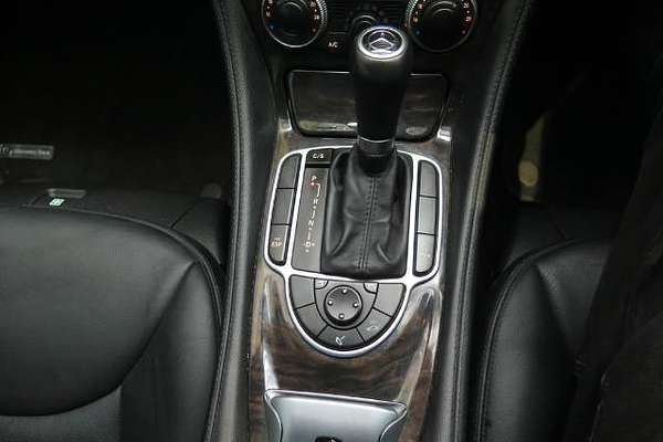 2006 Mercedes-Benz SL350