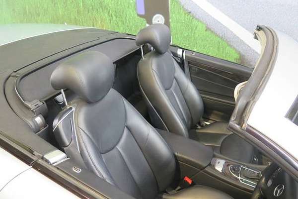 2006 Mercedes-Benz SL350