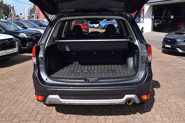 2024 Subaru Forester Hybrid S S5