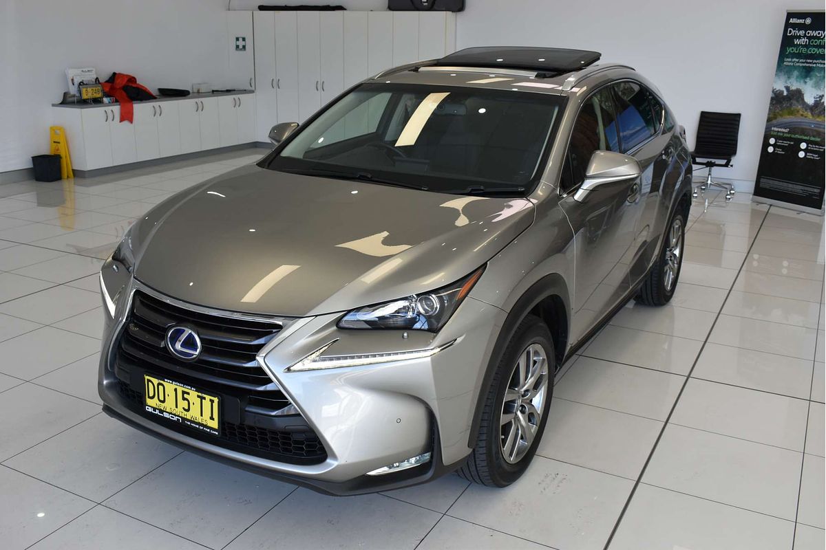 2015 Lexus NX NX300h Luxury AYZ15R