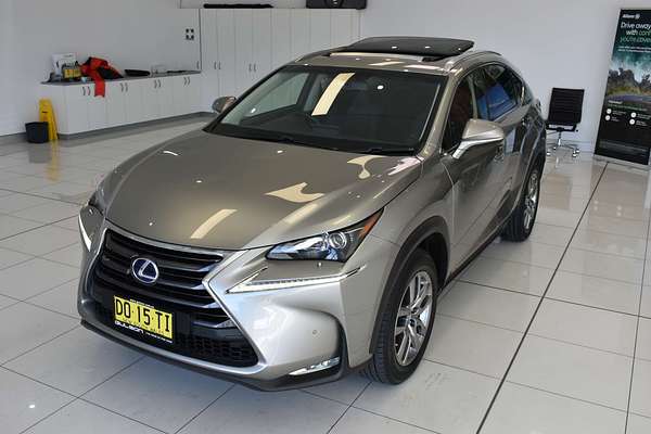 2015 Lexus NX NX300h Luxury AYZ15R