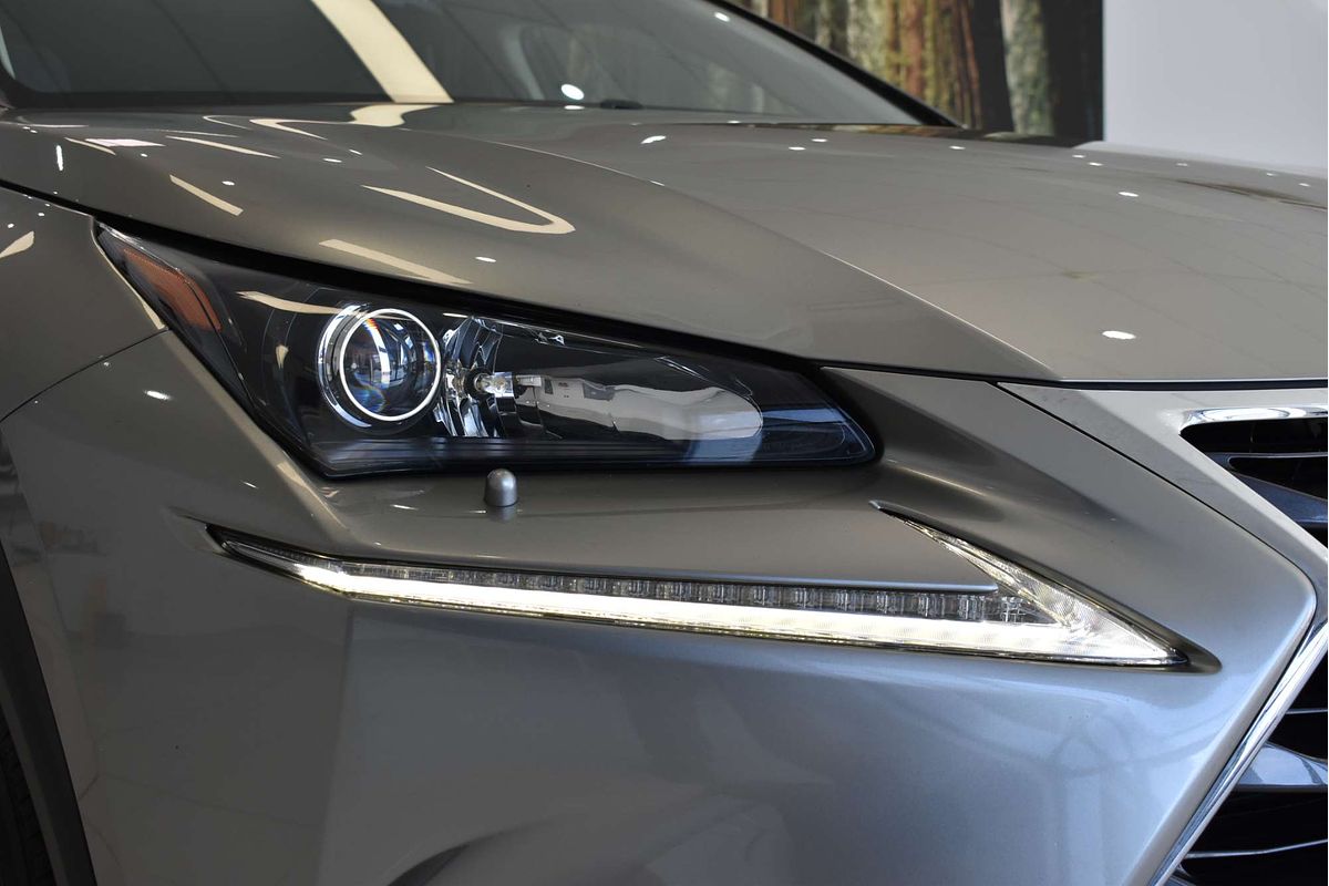 2015 Lexus NX NX300h Luxury AYZ15R