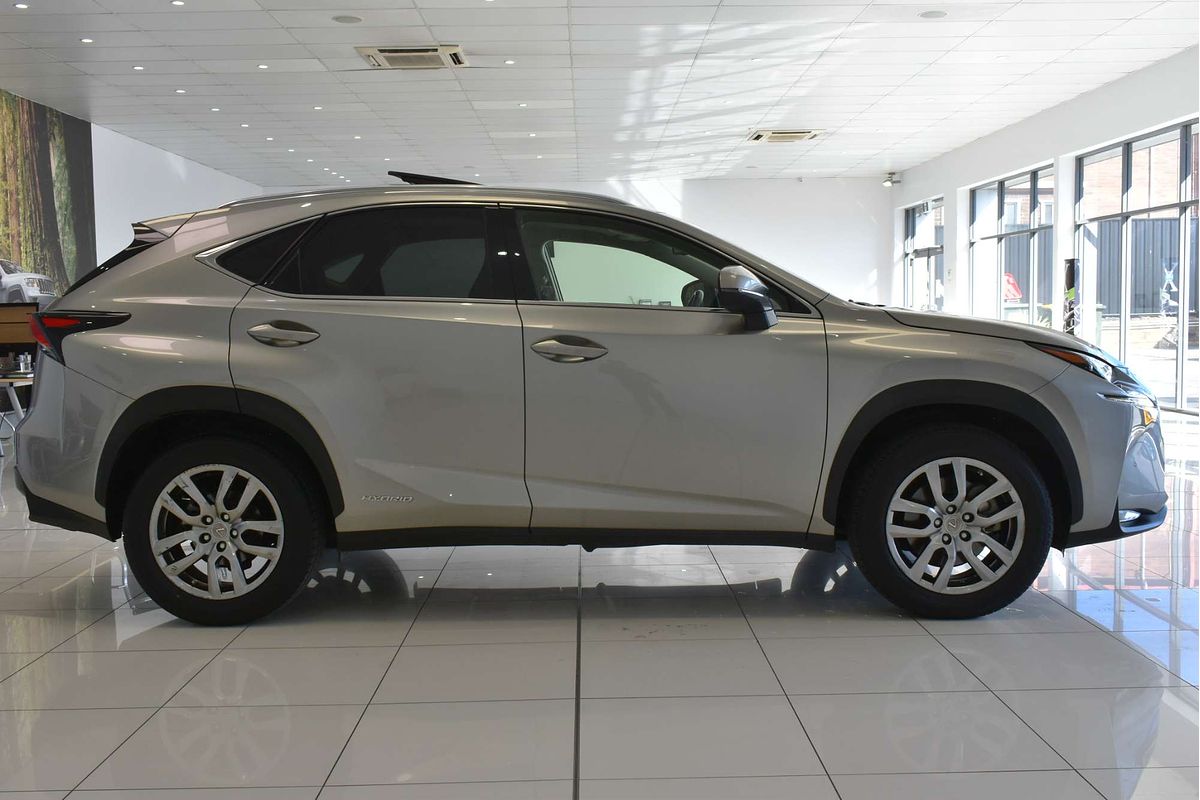 2015 Lexus NX NX300h Luxury AYZ15R