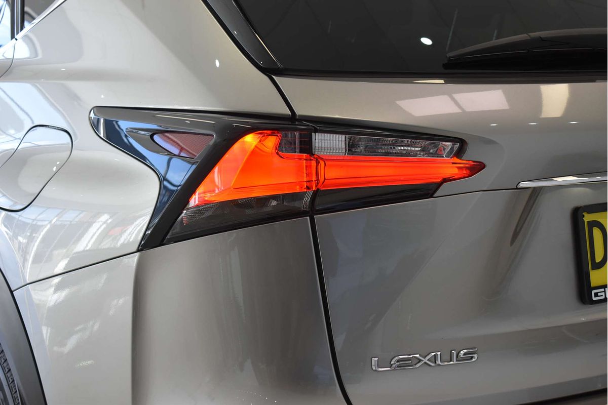 2015 Lexus NX NX300h Luxury AYZ15R