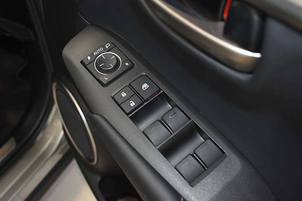 2015 Lexus NX NX300h Luxury AYZ15R