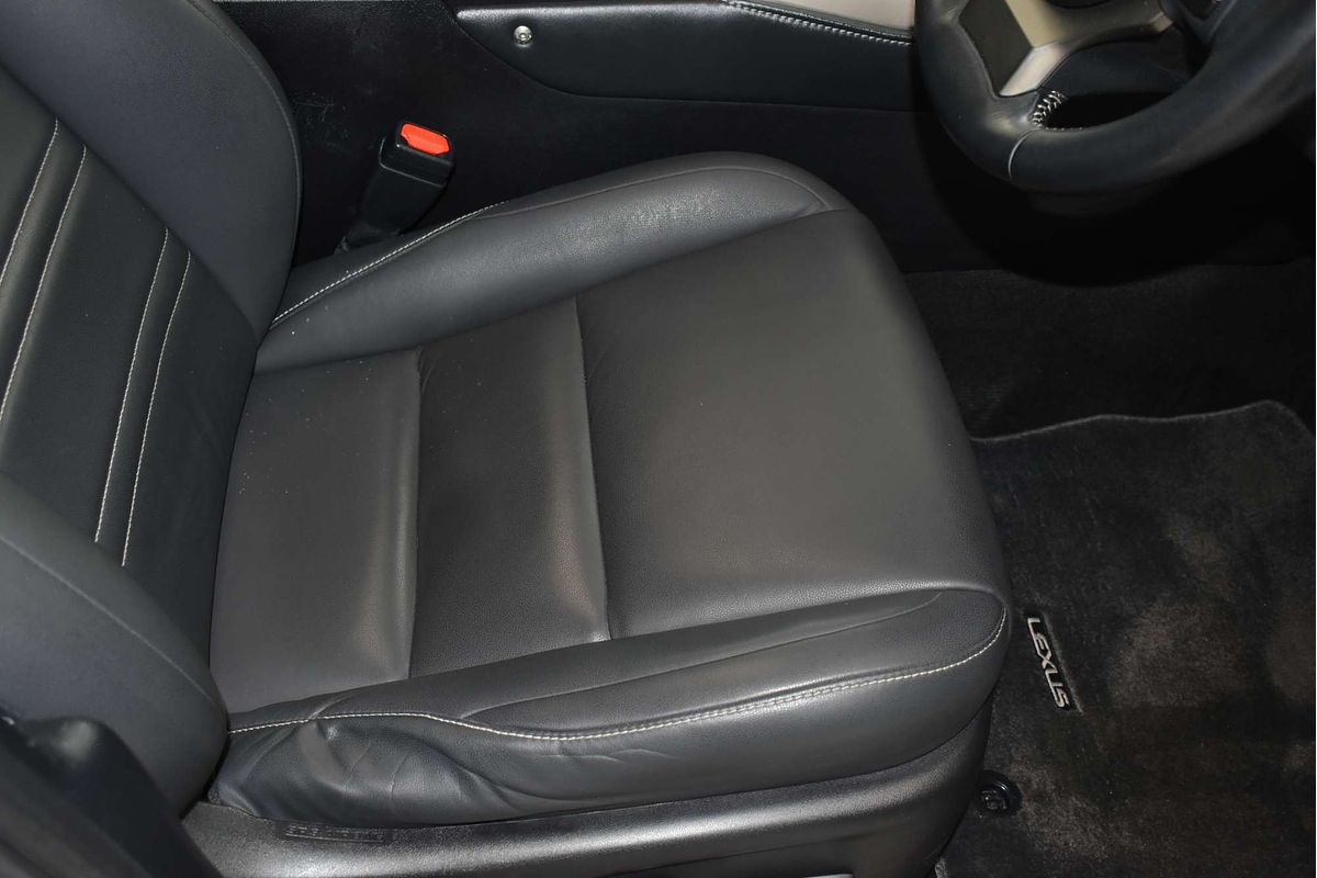 2015 Lexus NX NX300h Luxury AYZ15R