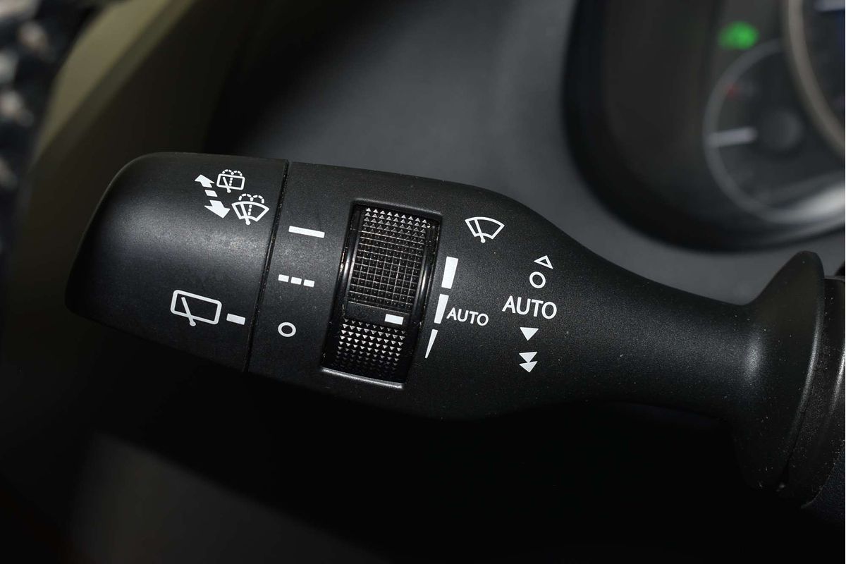 2015 Lexus NX NX300h Luxury AYZ15R