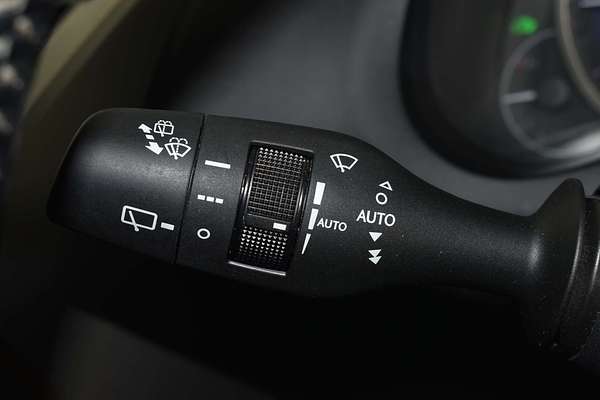 2015 Lexus NX NX300h Luxury AYZ15R