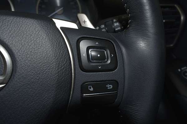 2015 Lexus NX NX300h Luxury AYZ15R