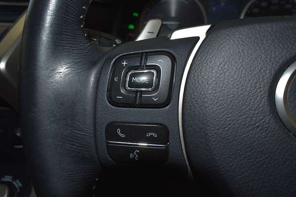 2015 Lexus NX NX300h Luxury AYZ15R