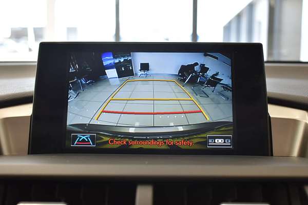 2015 Lexus NX NX300h Luxury AYZ15R