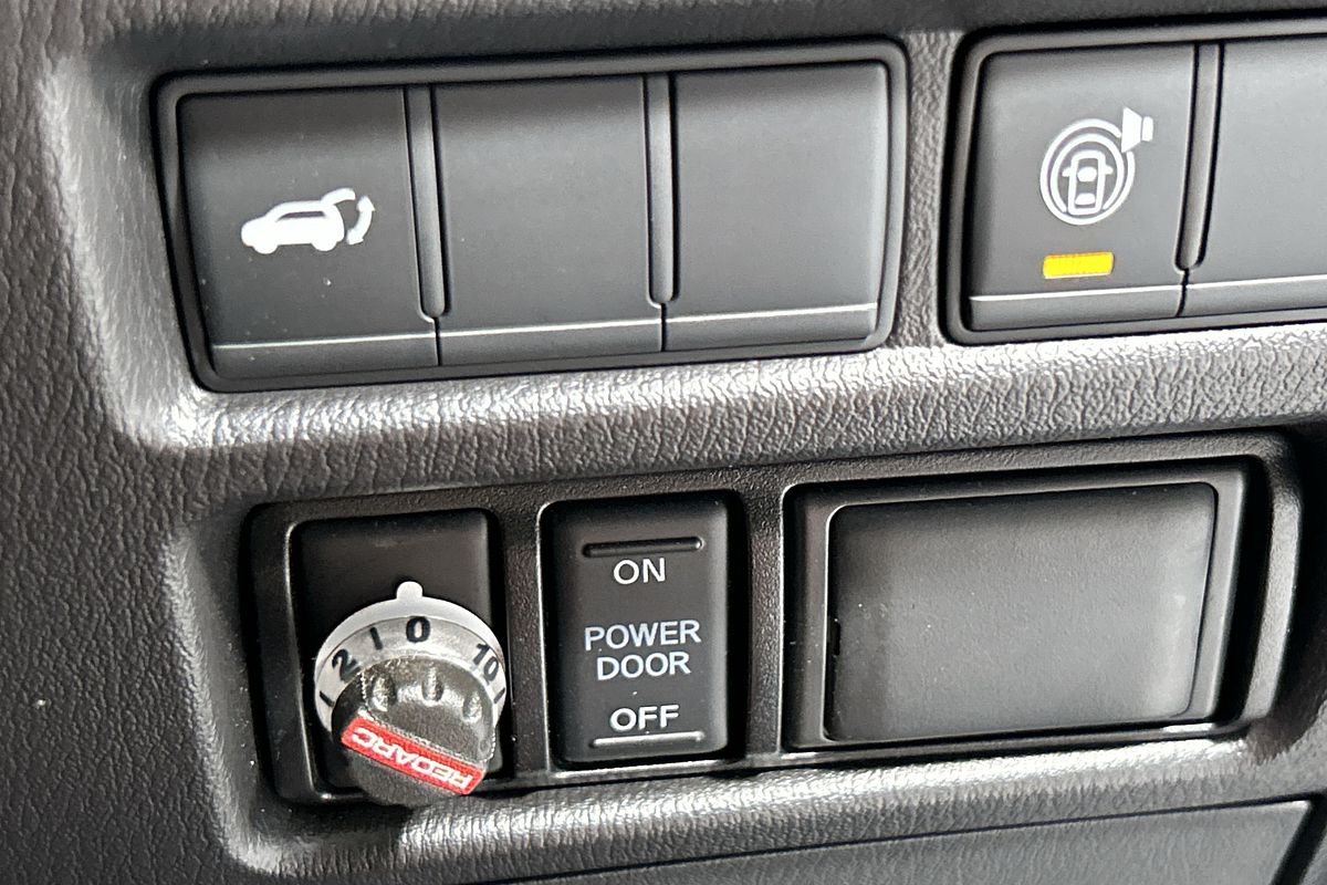 2023 Nissan Patrol Ti-L Y62