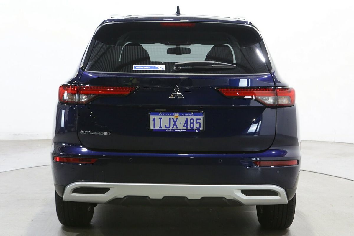 2024 Mitsubishi Outlander LS ZM