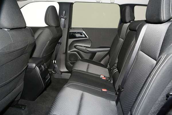 2024 Mitsubishi Outlander LS ZM